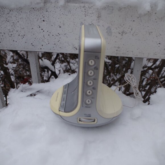 Vintage Working Philips AJ100 12/Radio + Alarm Clock - Picture 2 of 6